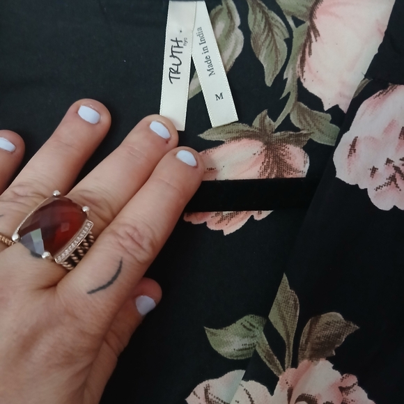 Truth NYC Black And Pink Rose Elastic Long Sleeve Floral Shorts Romper-Size S - Picture 5 of 10